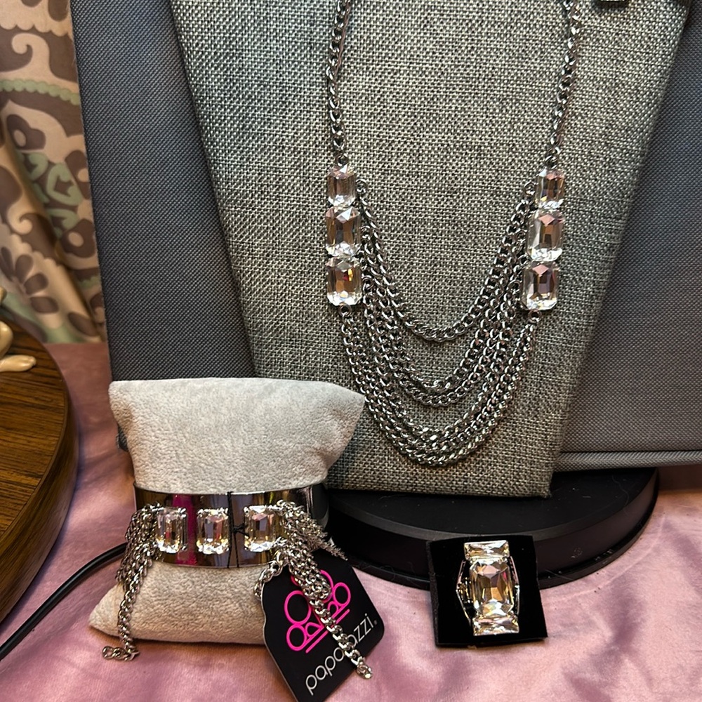 4 piece paparazzi fashion fix set magnificent musings. Silver/ white stones,